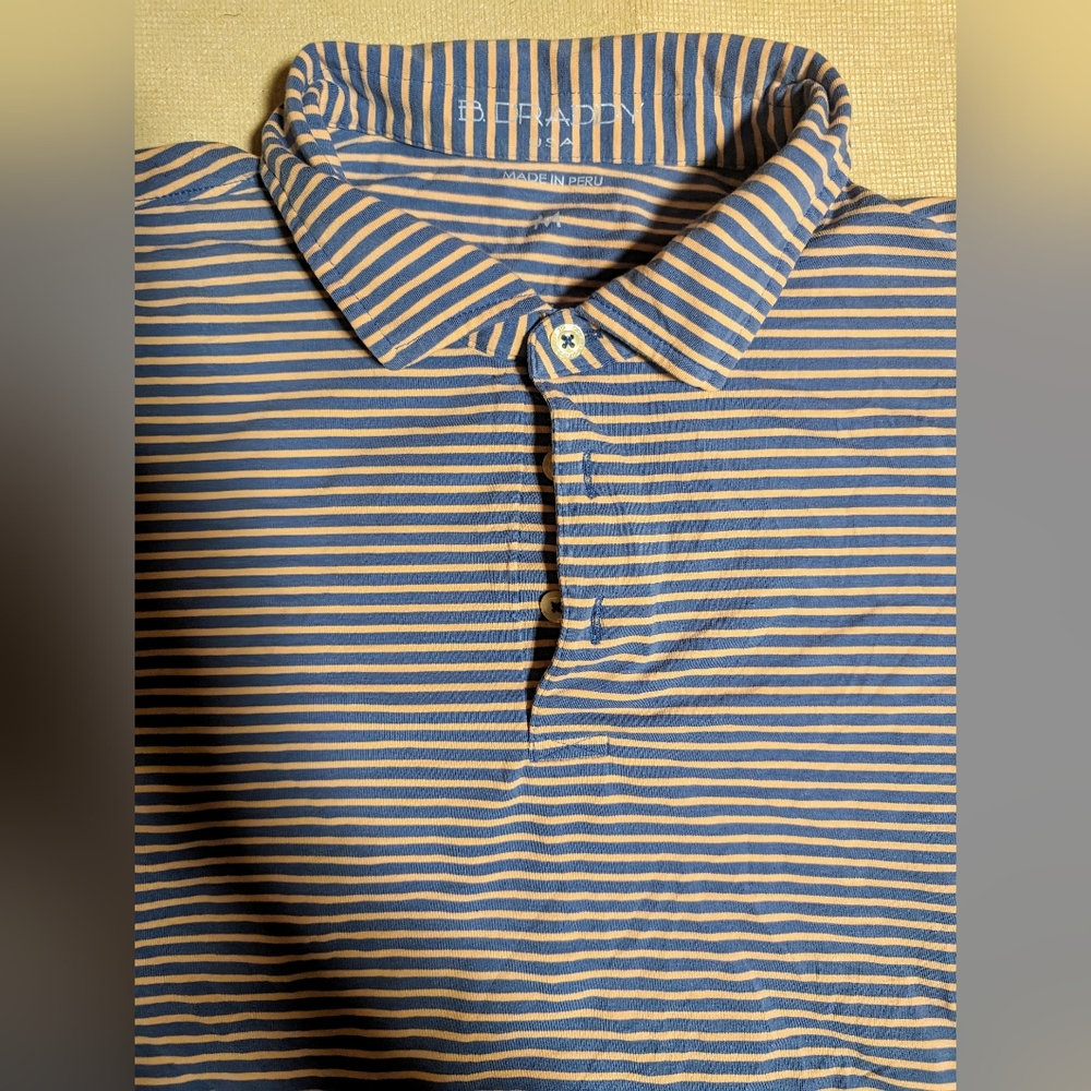 B Draddy Size M. Golf Polo.
